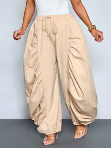 SHEIN PETITE CURVE Pantalones holgados de silueta tulipán de unicolor para mujer talla grande con cintura elástica recogida. Adecuados para uso casual diario, ir al trabajo y vacaciones en primavera y verano. Un estilo callejero fuerte, ideal para vacaciones en la playa y picnics. Cómodos y holgados, pantalones jogger de unicolor con un toque retro cortesano y estilo gótico - Caqui - Ver 1