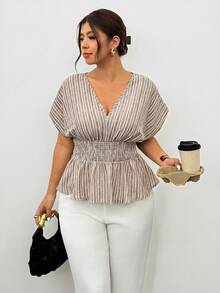 Women's Elegant Commuter Round Neck Casual Striped Short Sleeve Blouse - Apricot - View 3