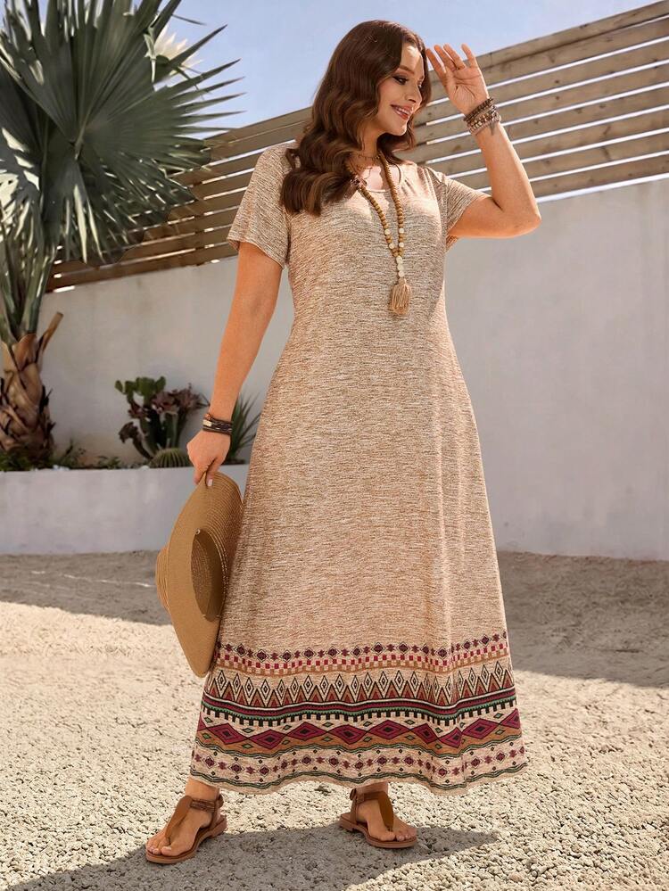 Plus Size Women Geometric Print Round Neck Short Sleeve Casual Dress