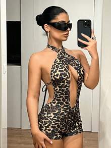 SHEIN ICON Bộ jumpsuit cổ yếm chéo họa tiết da báo đính sequin gợi cảm cổ chữ V sâu - Nhiều màu - Xem 7