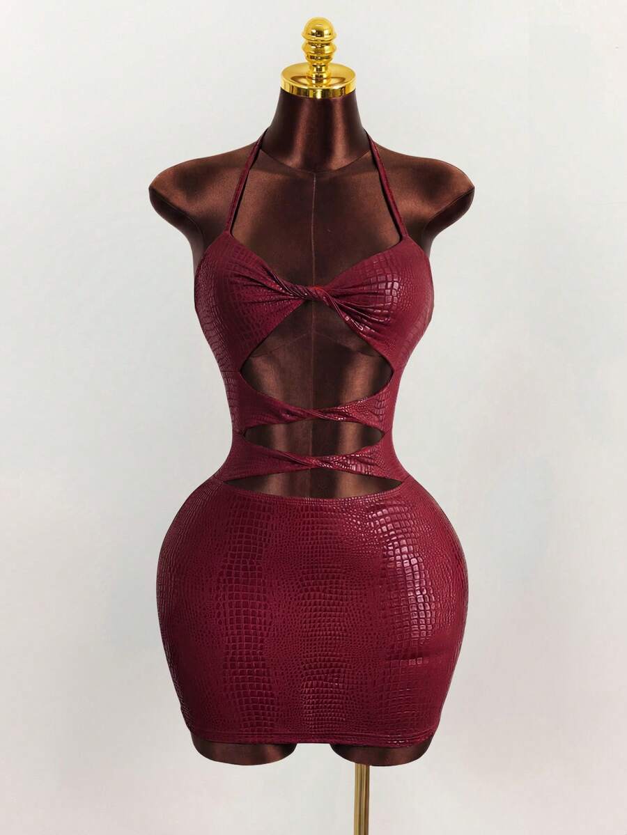 SHEIN BamGlam Vestido de verano ajustado sin mangas con tirantes de espagueti, cuello halter y diseño hueco de unicolor - Burdeos - Ver 1