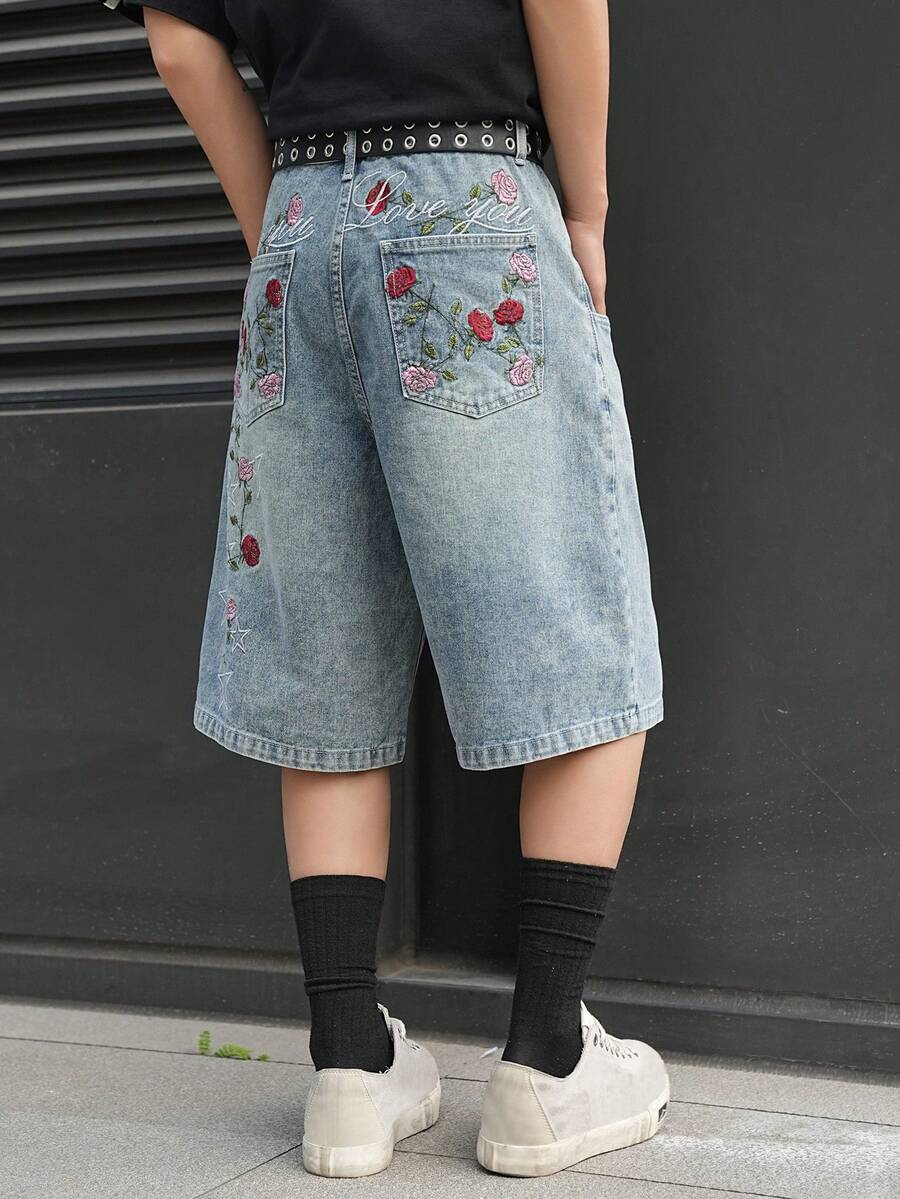 Manfinity EMRG Men's Casual Street Style Embroidered Blue Wide Leg Denim Shorts - Light Wash - View 1