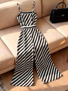 Franclia Fashionable Minimalist Black & White Striped Jumpsuit - Black and White - View 2