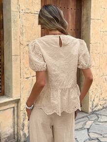 SHEIN LUNE 女款休閒刺繡夏季度假通勤日常基礎時尚上衣，泡泡短袖收腰波希米亞風上衣 - 卡其色 - 查看 2