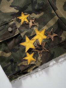 ROMWE MEN Men's Loose Fit Camouflage Denim Shorts With Star Applique Embroidery - Army Green - View 2