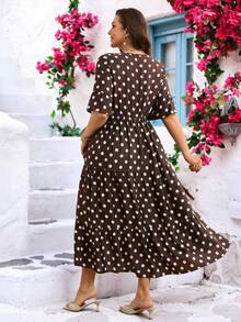 EMERY ROSE Vestido Elegante de Manga Curta com Decote em V e Bolinhas para Mulheres Plus Size - Multicolorido - Visão 2