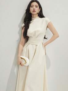 Heiryn Women's Solid Color Pleated Midi Dress, Suitable For Commuting And Outings - Apricot - View 2