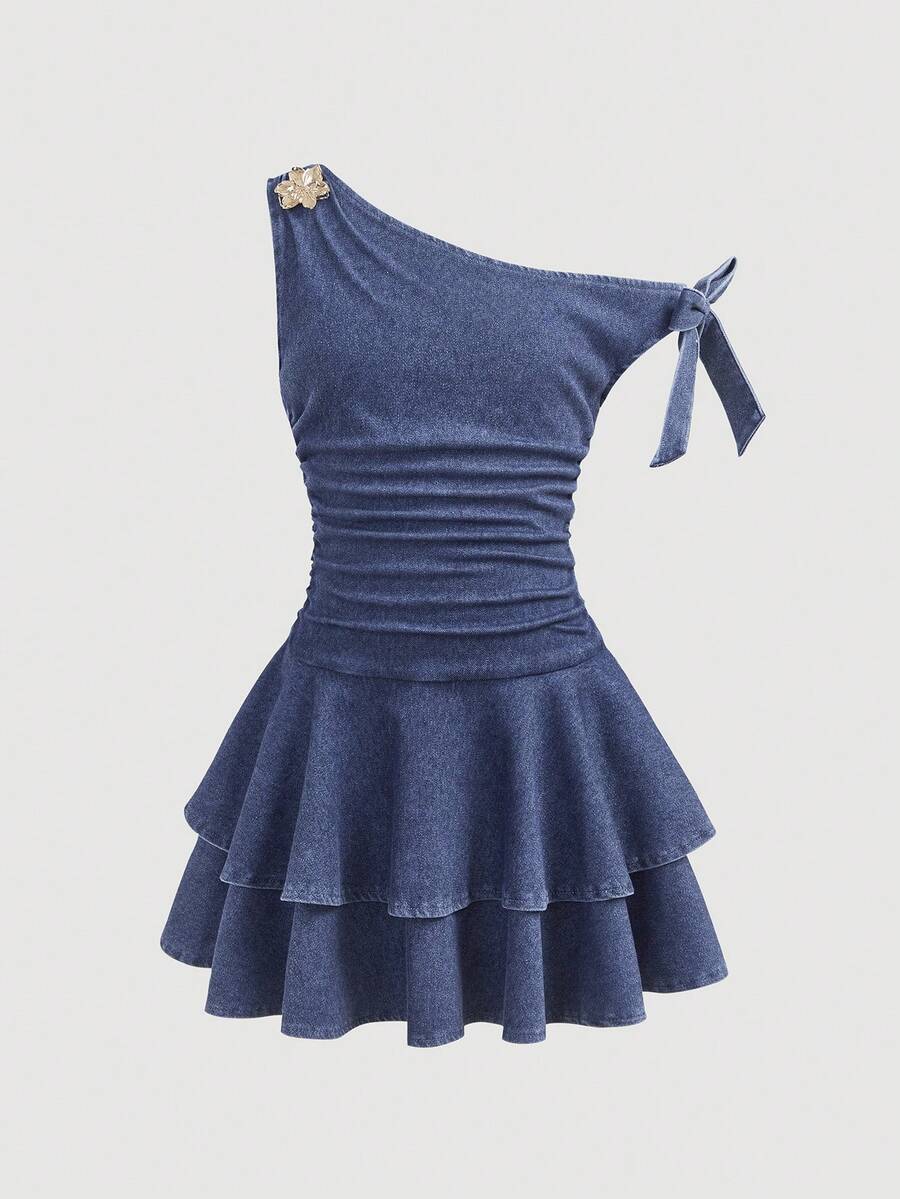 SHEIN Tween Girl Fashion Casual Cute Y2k Vintage Cool Street Light Blue Knitted Denim Metallic Flower-Patterned Sleeveless Off-The-Shoulder Tied Elasticized Stretchy Snug-Fitting Ruffled Layer Short Dress For Tween Girl Clothes Tween Girl Daily Wear Party And Tween Girl Autumn To Rave Outfits Festival And Outfits Streetwear Clothes - Blue - View 1