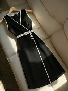 Franclia Ivory V-Neck Sleeveless Dress With Black Trim Waist. Fabric Is Draping And Crisp, Fitted Silhouette Flatters Curves. Elegant And Sophisticated, Suitable For Parties And Commuting Occasions. - Black - View 4