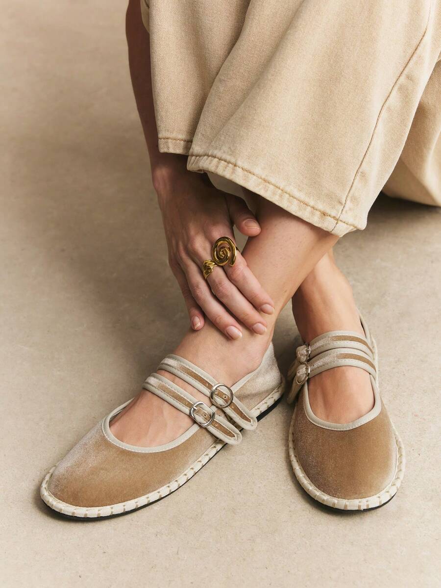 Rosivie Women's Round-Toe Mary Jane Flats With Contrast Trim Stitching - Stylish, Elegant And Comfortable Slip-On Shoes For Work, Commuting And Special Occasions - Light gold - View 1