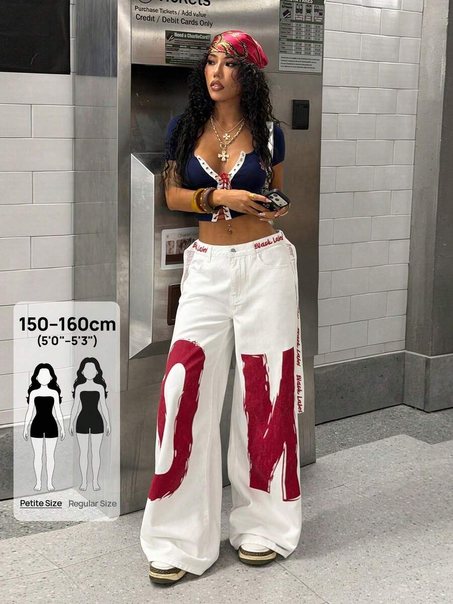 SHEIN PETITE 女士休闲日常穿着纽扣口袋字母图案牛仔裤 - 白色 - 查看 1