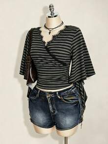 SHEIN ICON Áo thun mùa hè dáng rộng kẻ sọc phối ren, thích hợp cho các lễ hội âm nhạc. - Nhiều màu - Xem 4
