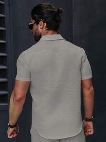 Manfinity Homme Men's Solid Color Regular-Shoulder Short Sleeve Casual Summer Button Front Shirt, Formal - Grey - View 2