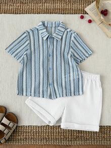 SHEIN 男婴夏季休闲度假针织条纹衬衫和蓝色休闲短裤两件套，适合生日派对、锐舞派对、晚宴、演出、婚礼、满月庆典、洗礼和一周岁生日派对、婚礼宾客、婴儿洗礼服 - 白色 - 查看 3