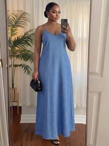 SHEIN Lady CURVE 春夏休闲全身蓝色仿牛仔沙滩吊带舞会礼服吊带裙加大码连衣裙格子裙非洲风情连衣裙，女士派对连衣裙 - 藍色 - 查看 4