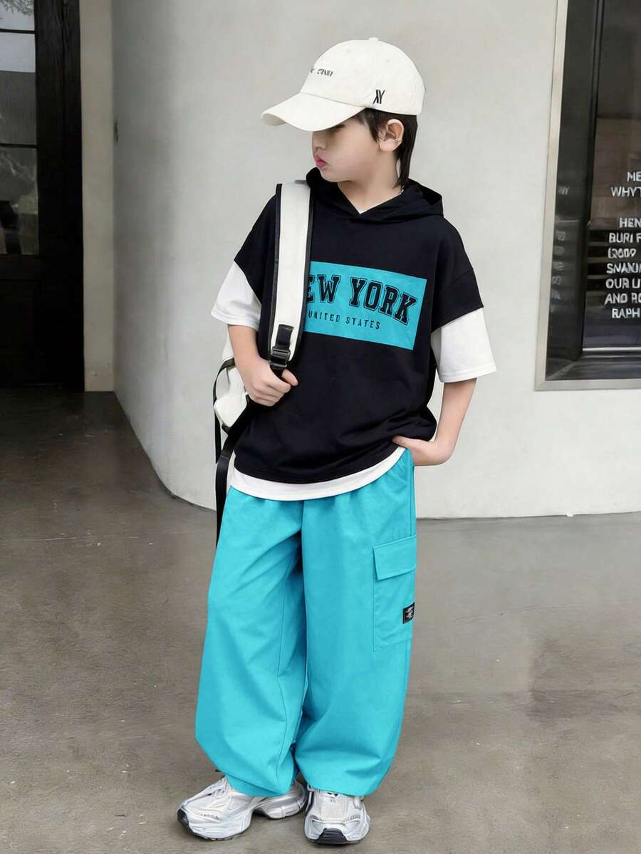 SHEIN 男童休闲学院风可爱卡通恐龙印花圆领宽松短袖T恤短裤套装,白色T恤套装,基础款上衣,Y2K风格套装,适合春夏、郊游、情人节、约会、旅行、度假、家庭聚会、返校季、婚礼季、晚宴、运动等场合。 - 藍色 - 查看 1