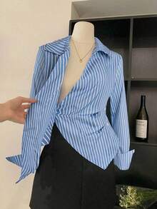SHEIN Franclia Áo kiểu dáng ôm sát, cổ chữ V, eo chéo, sọc dọc xanh trắng, tay dài, phong cách thường ngày. - Màu xanh lam - Xem 5