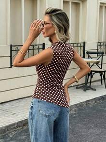 Siren Gaze 棕色底白色波点印花图案女式休闲背心，适合春夏、夏季、度假、通勤、约会、聚会、秋冬、圣诞节、新年、感恩节、派对、婚礼、海滩、毕业典礼等场合，时尚、优雅、休闲、外出、约会、预订、通勤、闪亮、情人节、优雅、度假、休闲、Y2K、外出、毕业典礼等场合。 - 彩色 - 查看 2