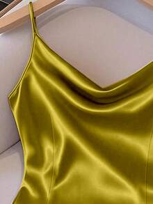 Women's Shiny Woven Fabric Sleeveless Slim Fit Vest, Suitable For Daily Wear And Layering, Spring/Autumn/Winter - Green - View 3