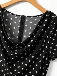 GlowEve CURVE Vestido vintage de manga corta con lunares para tallas grandes - Negro - Ver 4
