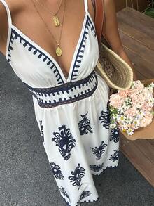 Serisse Women's Casual Vacation Printed Spaghetti Strap Mid-Length Dress - Blue and White - View 4