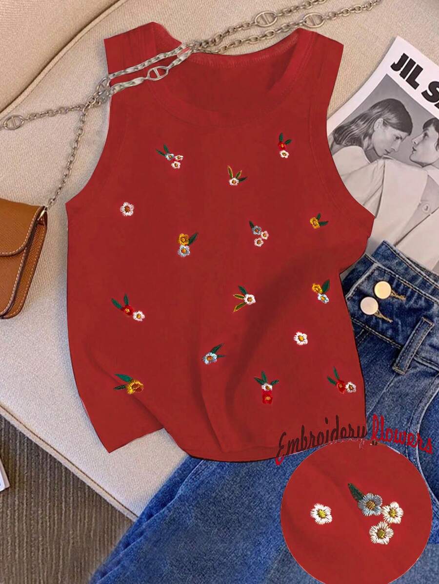 Plus Size Women Floral Embroidery Round Neck Casual Loose Tank Top - Red - View 1