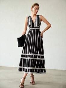 MOTF PREMIUM WOMEN'S ELEGANT V-NECK STRIPED PRINT DRESS - Black - View 6