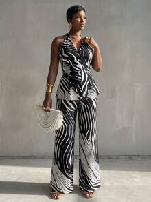 SHEIN Bộ đồ thời trang mùa hè dành cho nữ, gồm áo croptop cổ yếm in họa tiết toàn thân và quần dài. - Nhiều màu - Xem 3