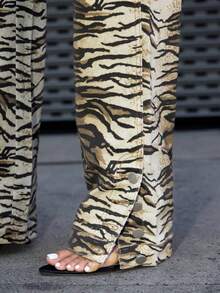 Quần jeans ống đứng in họa tiết, chi tiết cúc cài, xẻ tà, thời trang đường phố, trang phục dự tiệc. - màu nâu - Xem 3