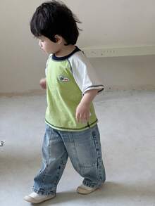 Dazy Kids Pantalones vaqueros casuales de estilo coreano con lavado para niños pequeños, corte holgado - Azul - Ver 5