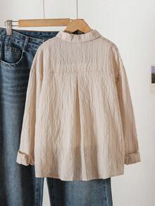 SHEIN 青少年女孩（13-19岁）休闲简约米白细条纹长袖纽扣衬衫，春秋季轻薄透气面料，饰有Polo刺绣，适合日常上学和休闲外出穿着。 - 杏色 - 查看 3