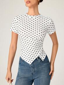 SHEIN BASICS Áo thun nữ cổ tròn tay ngắn in họa tiết chấm bi, vạt áo bất đối xứng - Đen và trắng - Xem 6