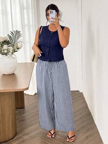 Lounesse Bộ đồ nữ cỡ lớn thời trang gồm quần ống rộng kẻ caro xanh dương và áo thun dệt kim màu xanh navy, kiểu dáng thanh lịch cho kỳ nghỉ, đi làm và mặc hàng ngày. - Màu xanh hải quân - Xem 3
