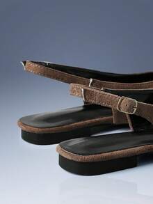 CUCCOO GRLICON Giày sandal đế thấp gót nhọn bằng da lộn kiểu retro, đính đinh tán vàng, khóa cài một chữ, có thể cá nhân hóa, phù hợp cho việc đi làm, đi nghỉ mát, mùa hè, du lịch, phong cách Y2K, và những buổi tối đi chơi sành điệu. - màu nâu - Xem 5