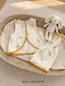 Cozy Pixies Baby Girl Floral Print Contrast Trim Sleeveless Top And Elastic Waist Shorts 2-Piece Set - Yellow - View 10