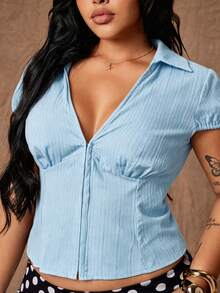 Rustia Camisa de manga corta ajustada con cuello vuelto de unicolor y elegante, blusa versátil de nuevo diseño con botones para el verano - Azul - Ver 1