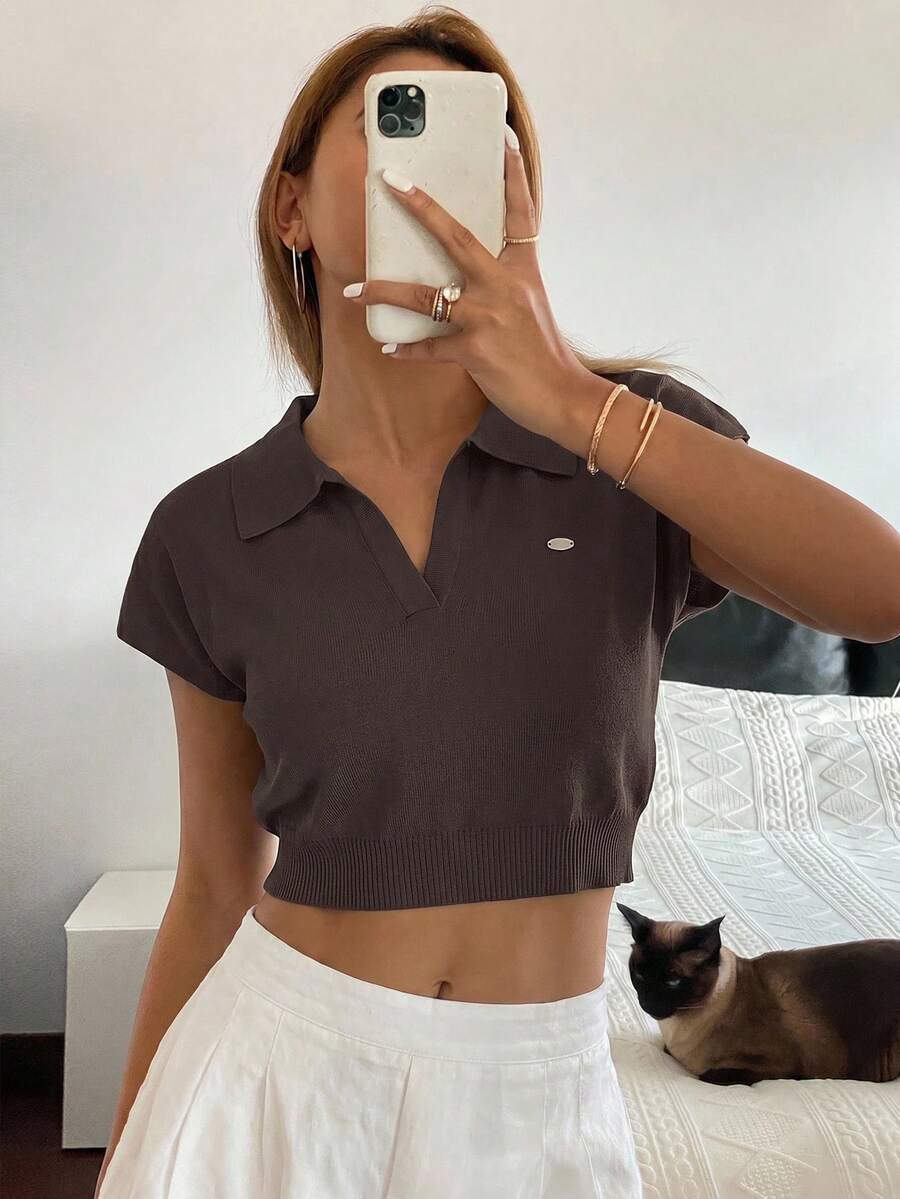 Livesso 女款素色一體式針織領 Polo 領休閒通勤針織上衣,春夏短版上衣 - 咖啡棕 - 查看 1