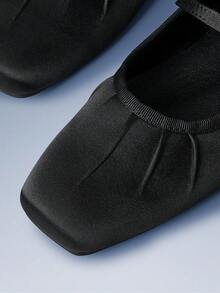 CUCCOO GRLICON Giày búp bê xếp ly bằng satin đen, mũi vuông, khóa đôi với thiết kế lỗ thông hơi, kiểu dáng cổ điển, đế bằng mỏng dành cho nữ. - màu đen - Xem 5