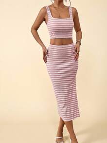 SHEIN VCAY Conjunto de dos piezas con top corto de tirantes con estampado de rayas y falda con abertura en el muslo para playa de verano - Rosa - Ver 6