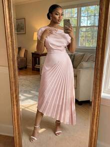 SHEIN Lady CURVE Đầm ngắn tay xếp ly, cổ chữ V, in hoa, cỡ lớn, thích hợp cho kỳ nghỉ hoặc hẹn hò. - Hồng - Xem 4