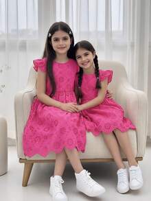 Elladie kids 一件式女童甜美度假连衣裙，玫红色心形镂空短袖圆领束腰大蝴蝶结装饰公主风短裙，可爱花朵镂空设计，A字廓形，及膝长度，适合日常穿着、购物、海滩、度假等场合。 - 玫紅色 - 查看 5
