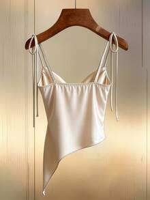 GlowEve CURVE Camiseta de tirantes de mujer talla grande de color champán sólido con perlas, bajo irregular con lazo en el hombro, versátil para ir al trabajo, casual, citas, vacaciones, estilo francés elegante, nueva llegada de verano - Champán - Ver 2