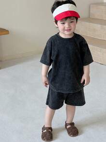 Dazy Kids Bộ 2 món áo thun cổ tròn tay ngắn và quần ống rộng cho bé trai. - Màu be - Xem 6