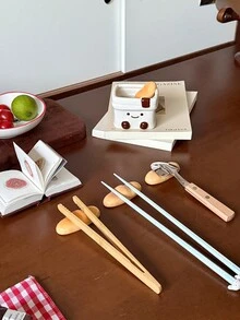 Joivida 1Pc Ceramic Chopstick Rest With Cute Bread Design, Underglaze Color Craft, Creative Tableware Storage, Practical Household Gadget For Placing Chopsticks During Meals, Exquisite Premium Gift Choice, Unique Kitchen Ornament - View 7