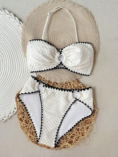 SHEIN Bộ đồ bơi Tankini cho bé gái tuổi teen, màu be với họa tiết zigzag và vỏ sò màu đen, áo hai dây dệt kim và quần short, trang trí khóa kim loại, thiết kế khoét rỗng, thích hợp cho bơi lội, kỳ nghỉ, đồ mặc đi biển mùa hè, đồ bơi trẻ em, kỳ nghỉ hè.