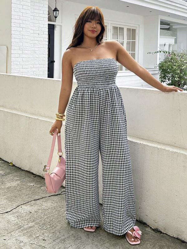 GalTyme Bộ jumpsuit ống rộng cổ yếm kẻ caro cỡ lớn dành cho nữ