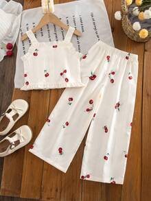 SHEIN Genkimix Kids 2件套女童休闲樱桃印花吊带背心和裤子套装，提花梭织面料，适合日常和度假穿着，夏季百搭 - 米色 - 查看 3