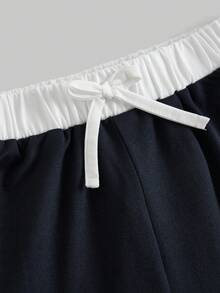 Girlism Bộ đồ mặc nhà thường ngày cho bé gái tuổi teen, áo hai dây ôm sát viền ren và quần ống rộng kẻ sọc dệt kim, họa tiết hoa xám. - Màu xanh hải quân - Xem 5