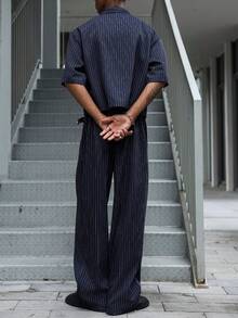 Manfinity Roghcode 男士休闲街头风短袖上衣长裤套装。街头服饰，朋友，情侣装，宽松版型，男士，印花，日系风格，男女皆宜，我爱我的女朋友 - 藏蓝色 - 查看 2