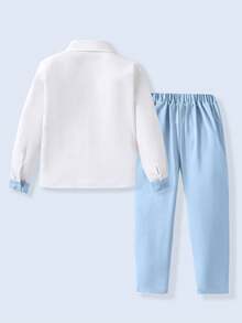 SHEIN Bộ trang phục lịch lãm 2 món cho bé trai tuổi teen - Áo sơ mi dài tay màu xanh nhạt + Nơ đeo cổ + Quần tây màu xanh nhạt, bộ vest trang trọng thanh lịch cho tiệc sinh nhật, đám cưới, buổi biểu diễn, lễ tốt nghiệp, hoặc mặc thường ngày. - Màu xanh nhạt - Xem 2